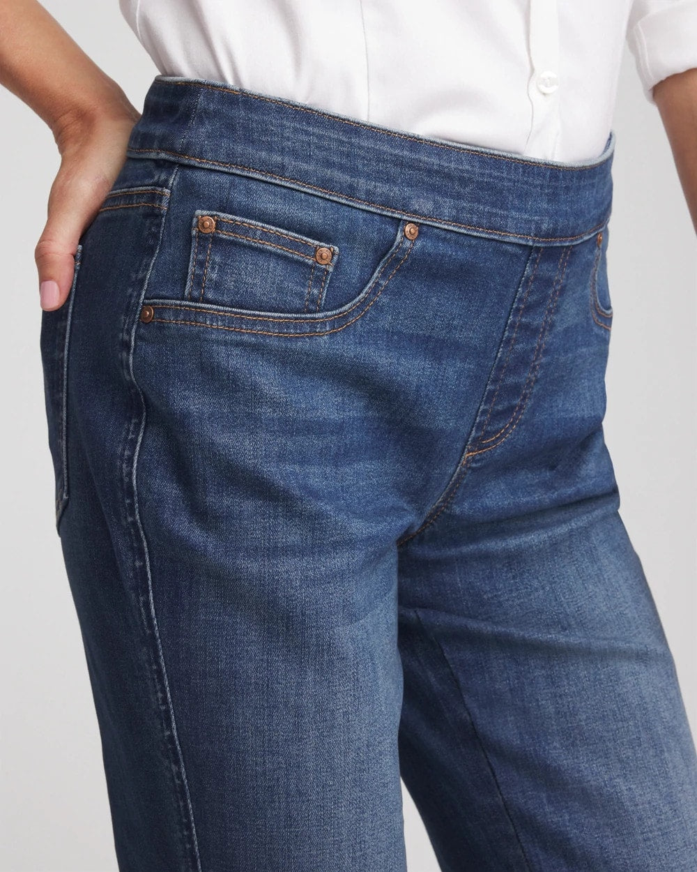 Chico's Pull-On Slim Bootcut Jeggings Estero Indigo