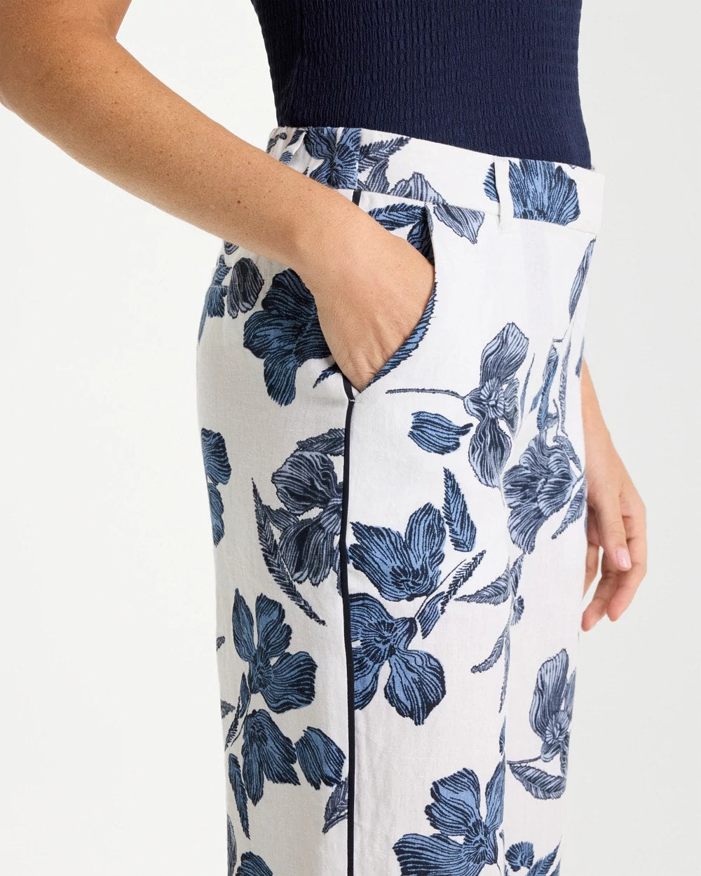 Chico's Piped Linen Fly Front Pants Passport Blue
