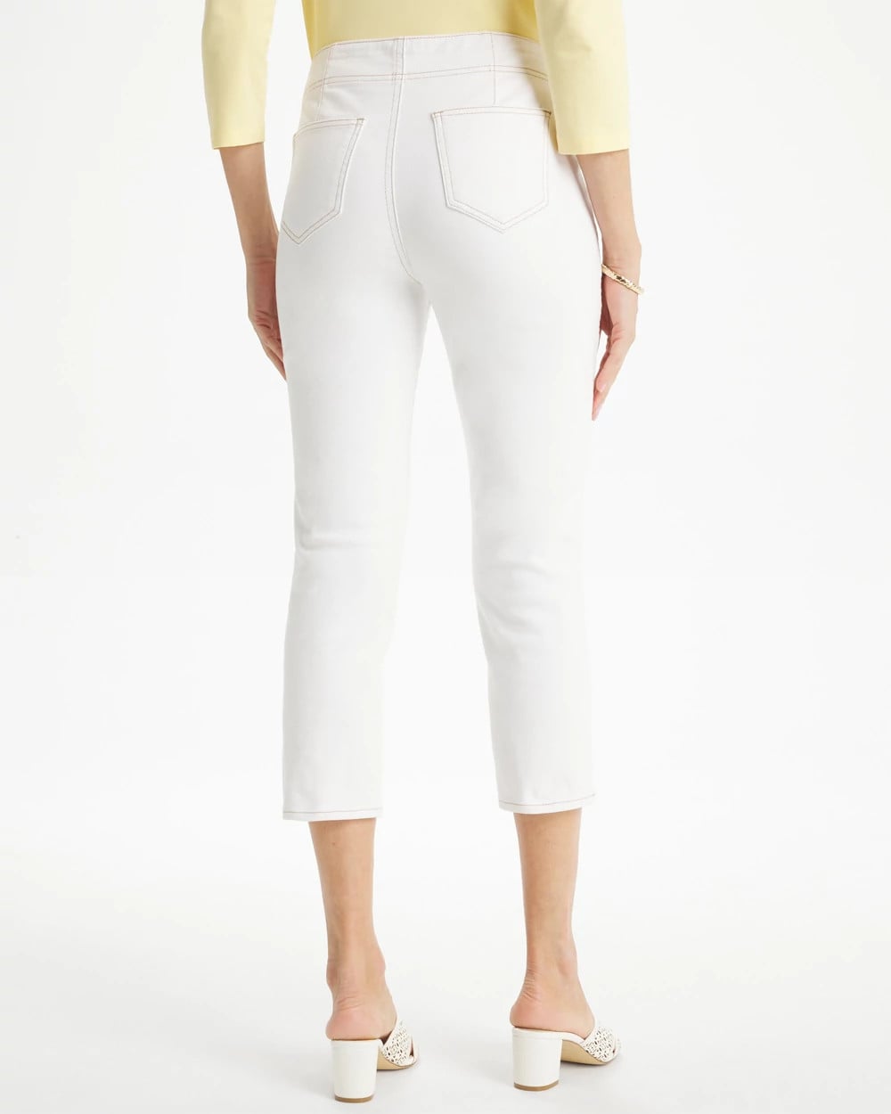 Chico's Pull-On 22" Capri Jeans Alabaster