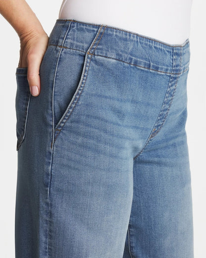 Chico's Pull-On Boyfriend Cropped Jeans Bailey Indigo