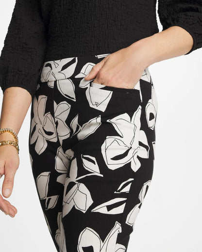 Chico's Blooms Brigitte™ Slim Pull-On Ankle Pants Black