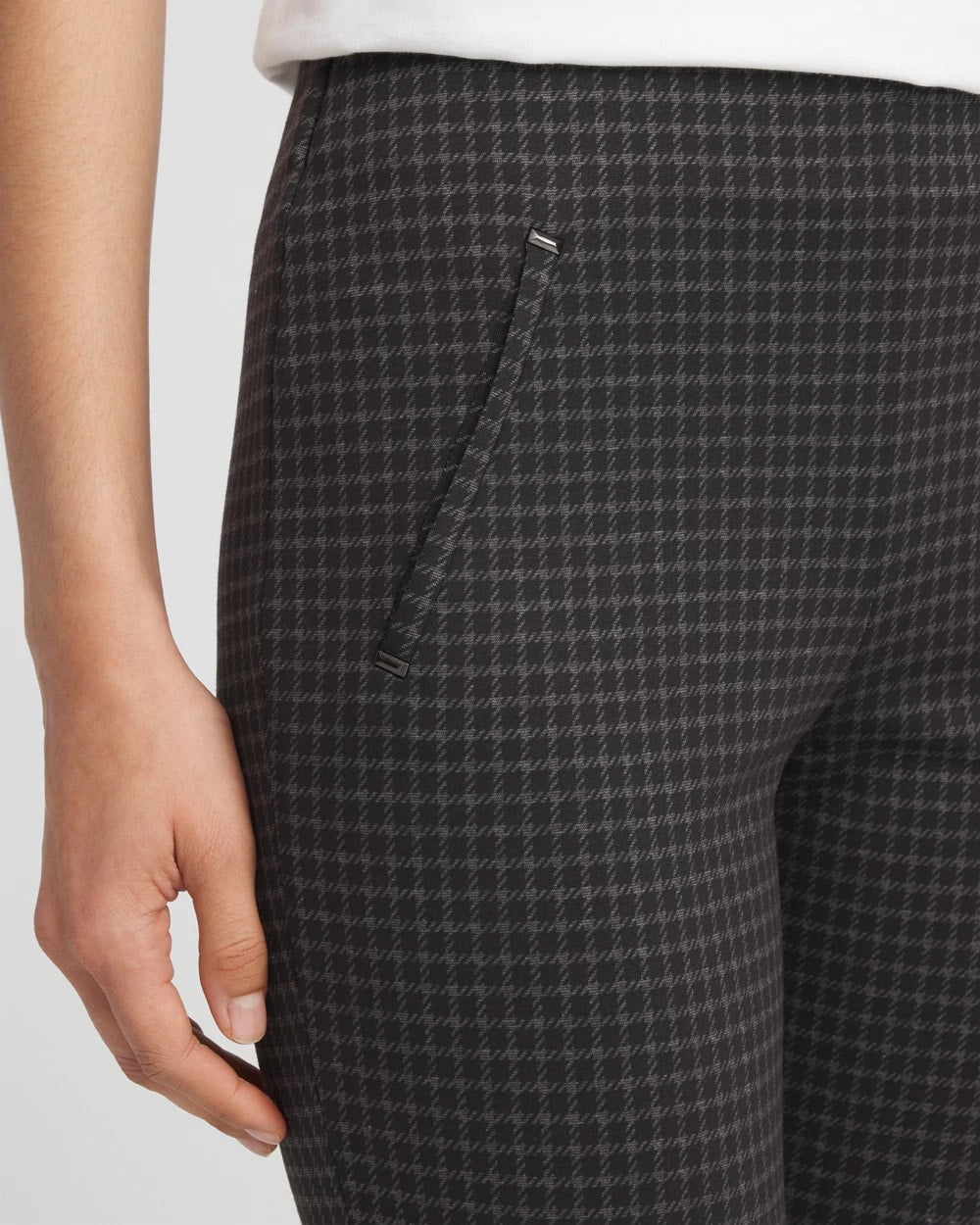Chico's Juliet Tonal Check Ankle Pants Black
