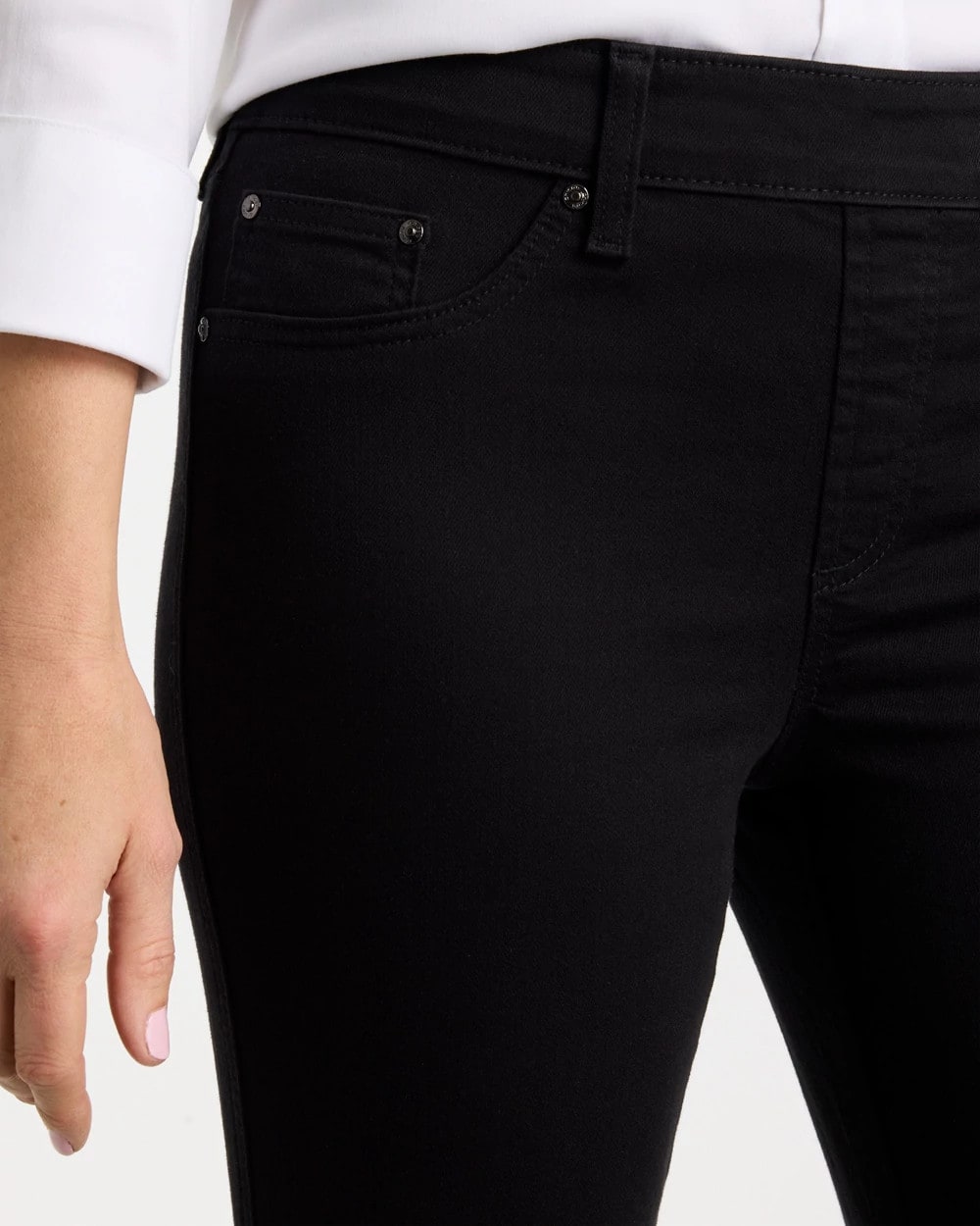 Chico's Pull-On Straight Jeans Black