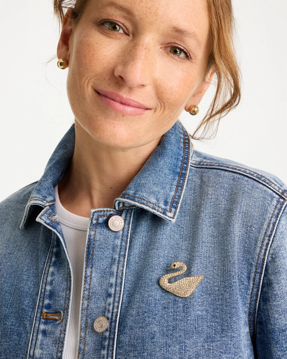 Chico's Sparkling Swan Brooch Gold