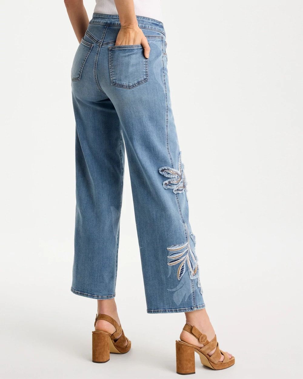 Chico's Tropical Embroidery Pull-On Wide Crop Jean Pashmina Indigo