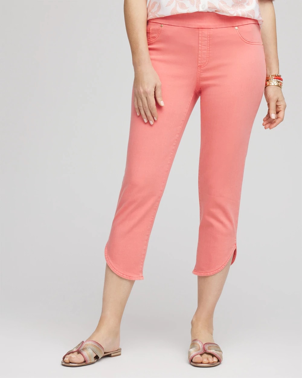 Chico's Pull-On Dolphin-Hemmed Capri Jeans Melon Mambo