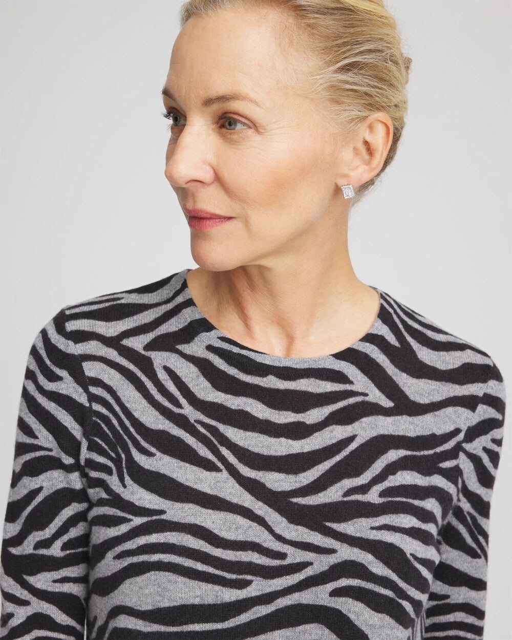 Chico's Cashmere Zebra Long-Sleeve Pullover Sweater Black