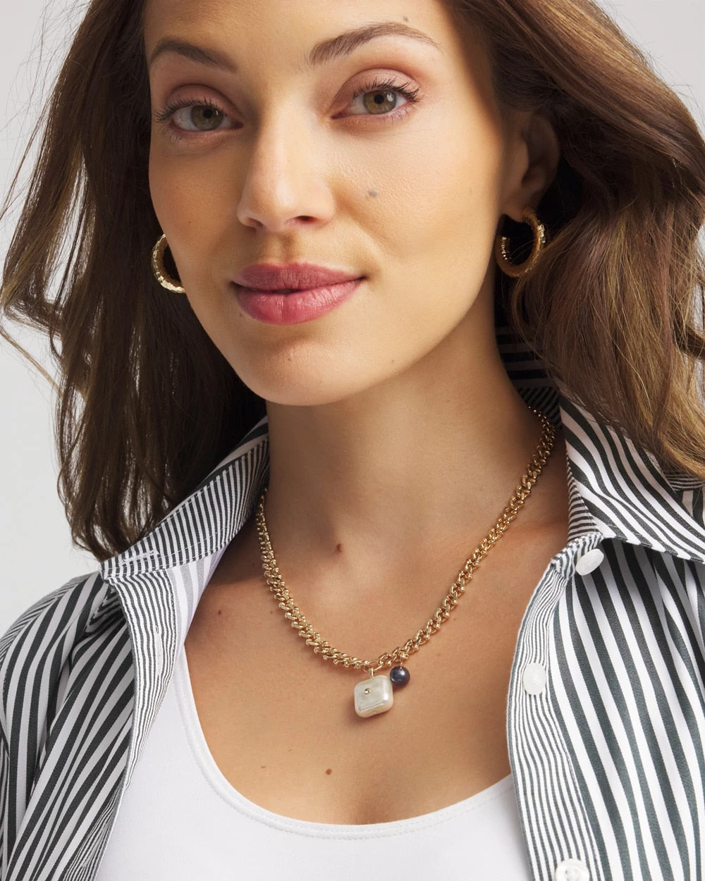 Chico's Freshwater Pearl Pendant Necklace Gold